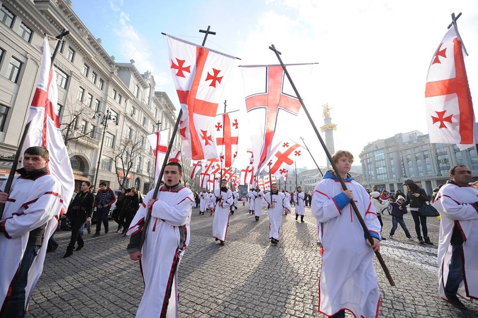 wiszacy pojemnik na pieluchy